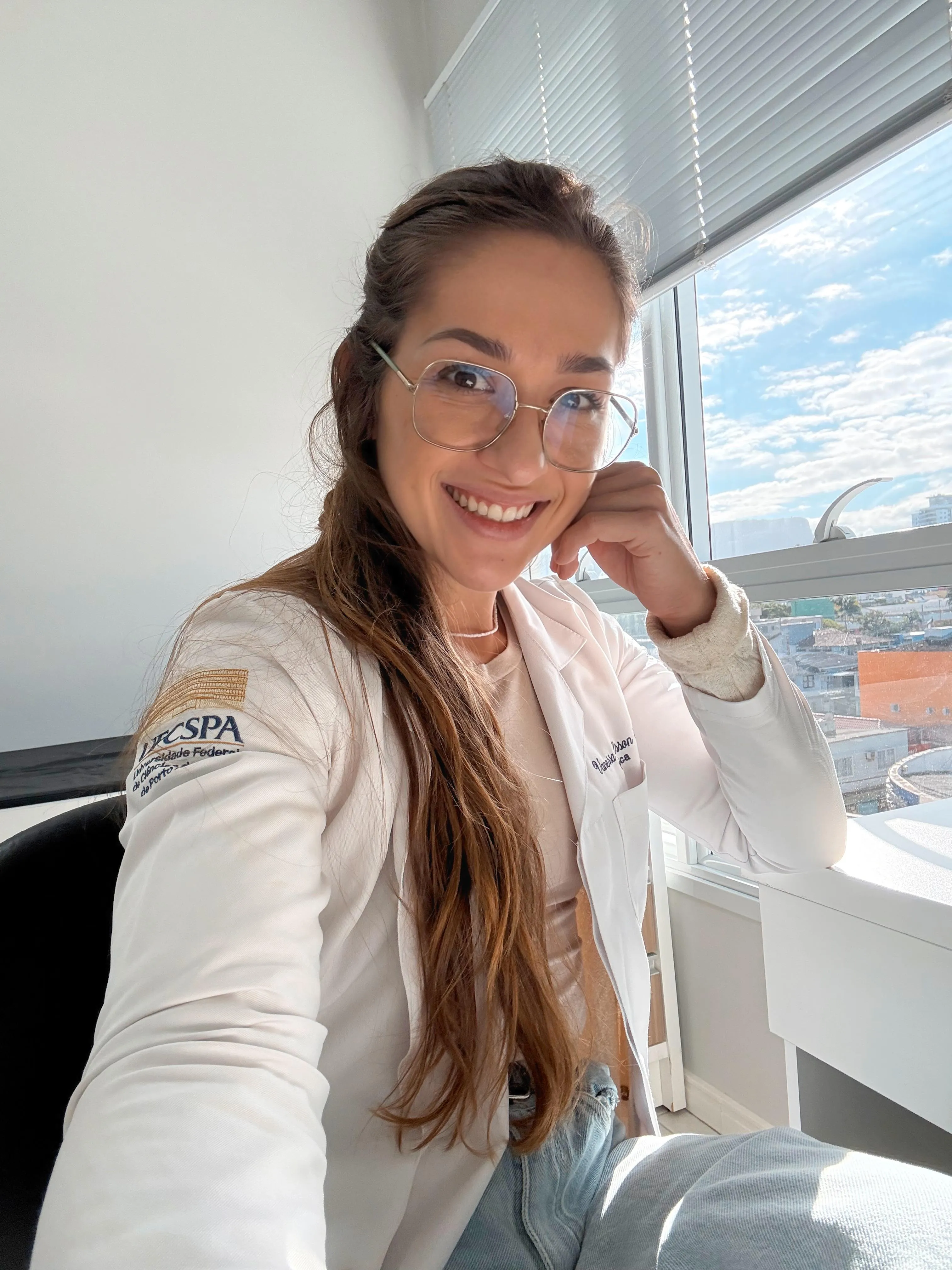 Vanessa no consultório